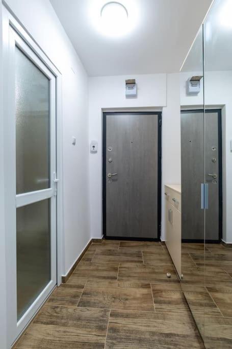 Luxury Radox Apartment Park 1 Bz Buzau Exterior foto